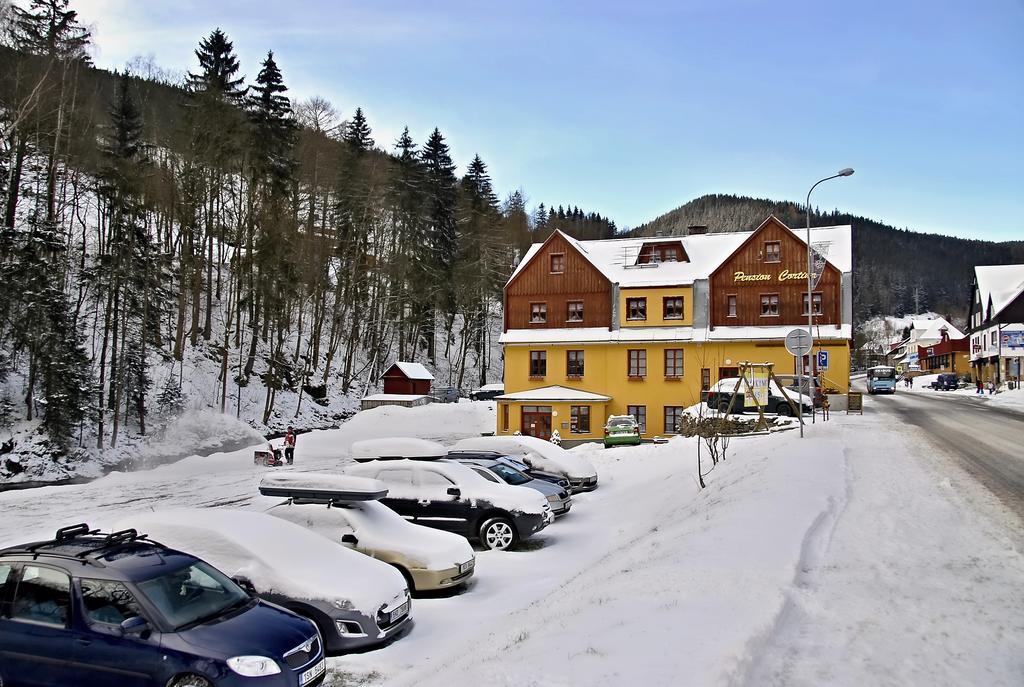 Pension Cortina Pec pod Snezkou Exterior foto